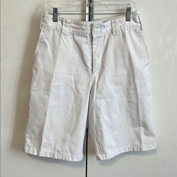 DICKIES White Cotton Utility Long Bermuda Shorts, Size 11/30 - Picture 3 of 10